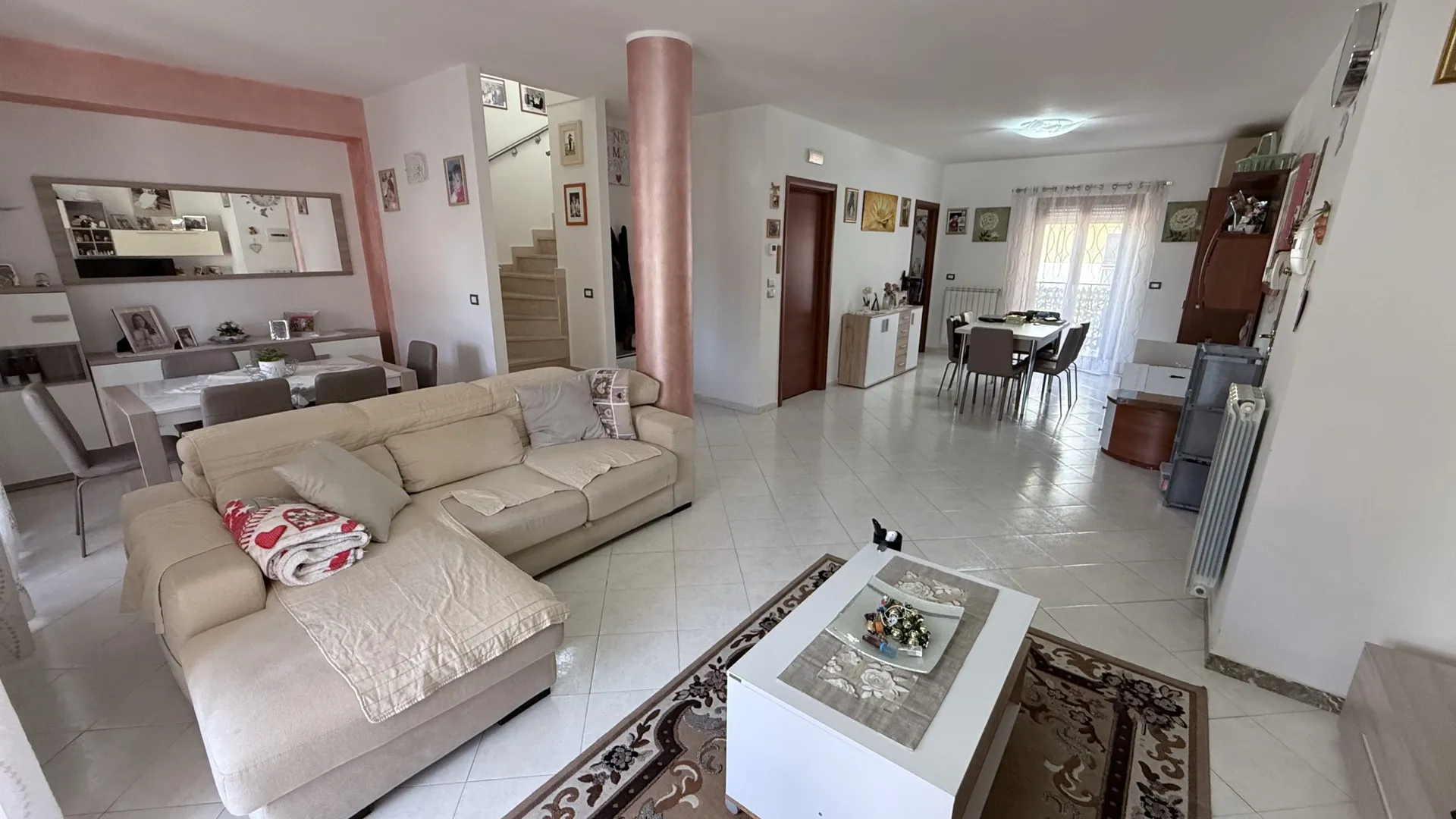 Luminoso appartamento duplex al primo e secondo piano di una palazzina realizzata recentemente in zona residenziale e ottimamente servita.